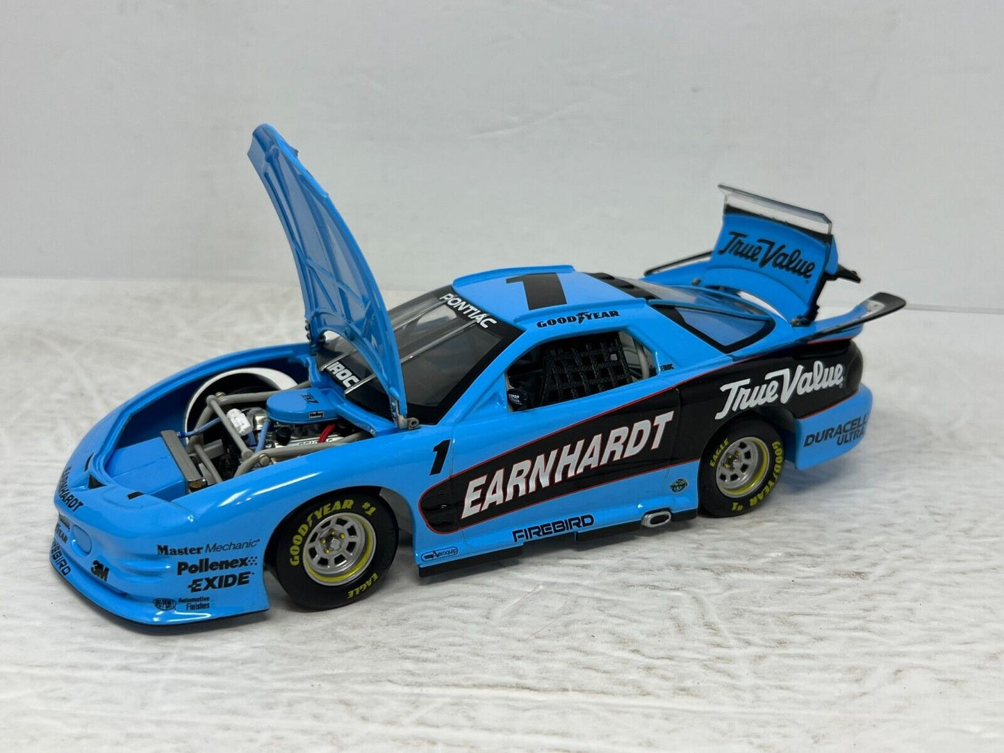 Action Nascar Dale Earnhardt Sr. True Value IROC Firebird Xtreme 1:24 Diecast