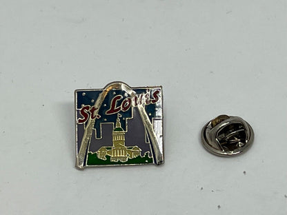 St. Louis Gateway Arch Tourist Souvenir Cities & States Lapel Pin P1