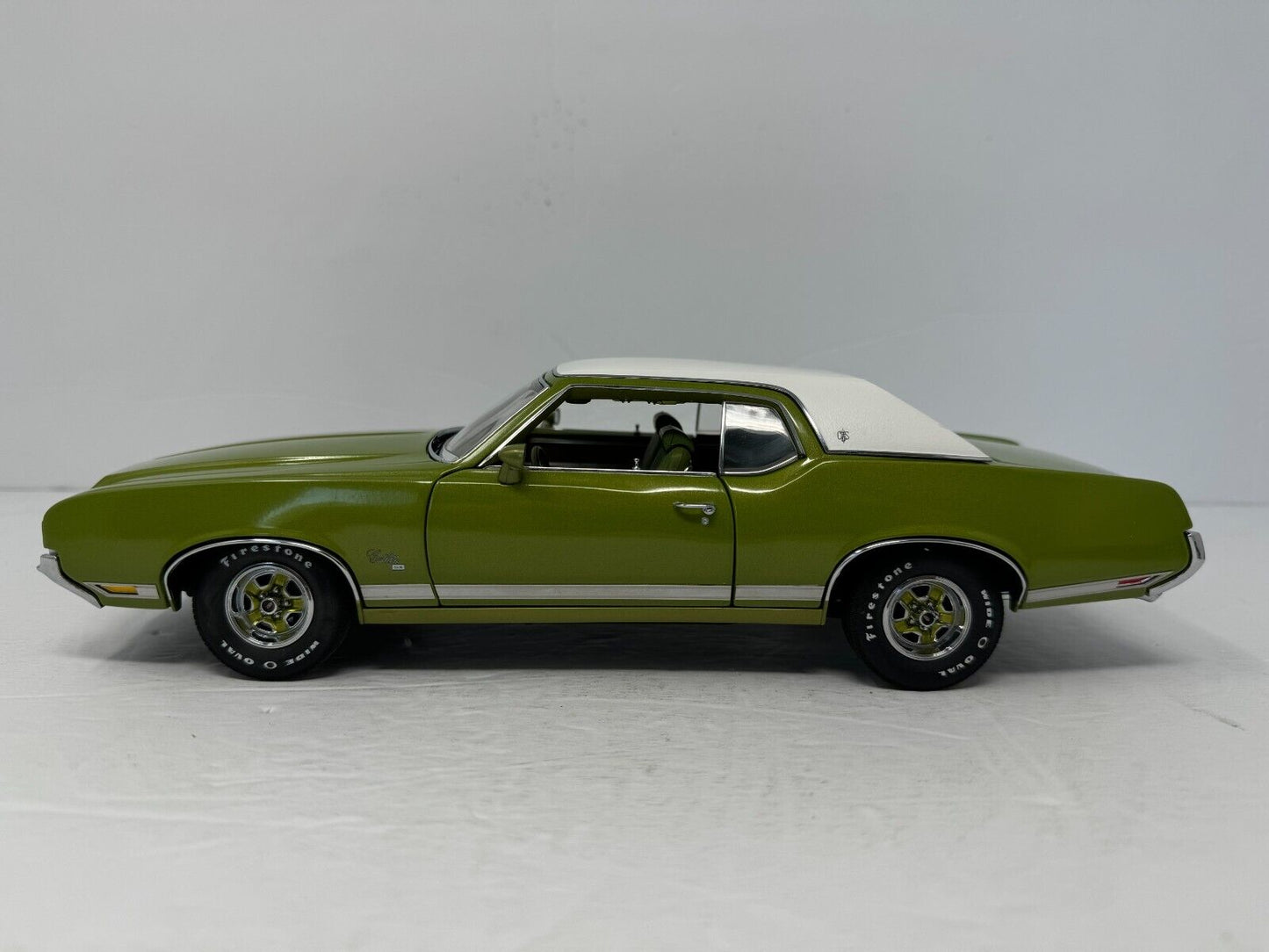 Exact Detail Replicas 1971 Oldsmobile Cutlass Supreme SX 1:18 Diecast