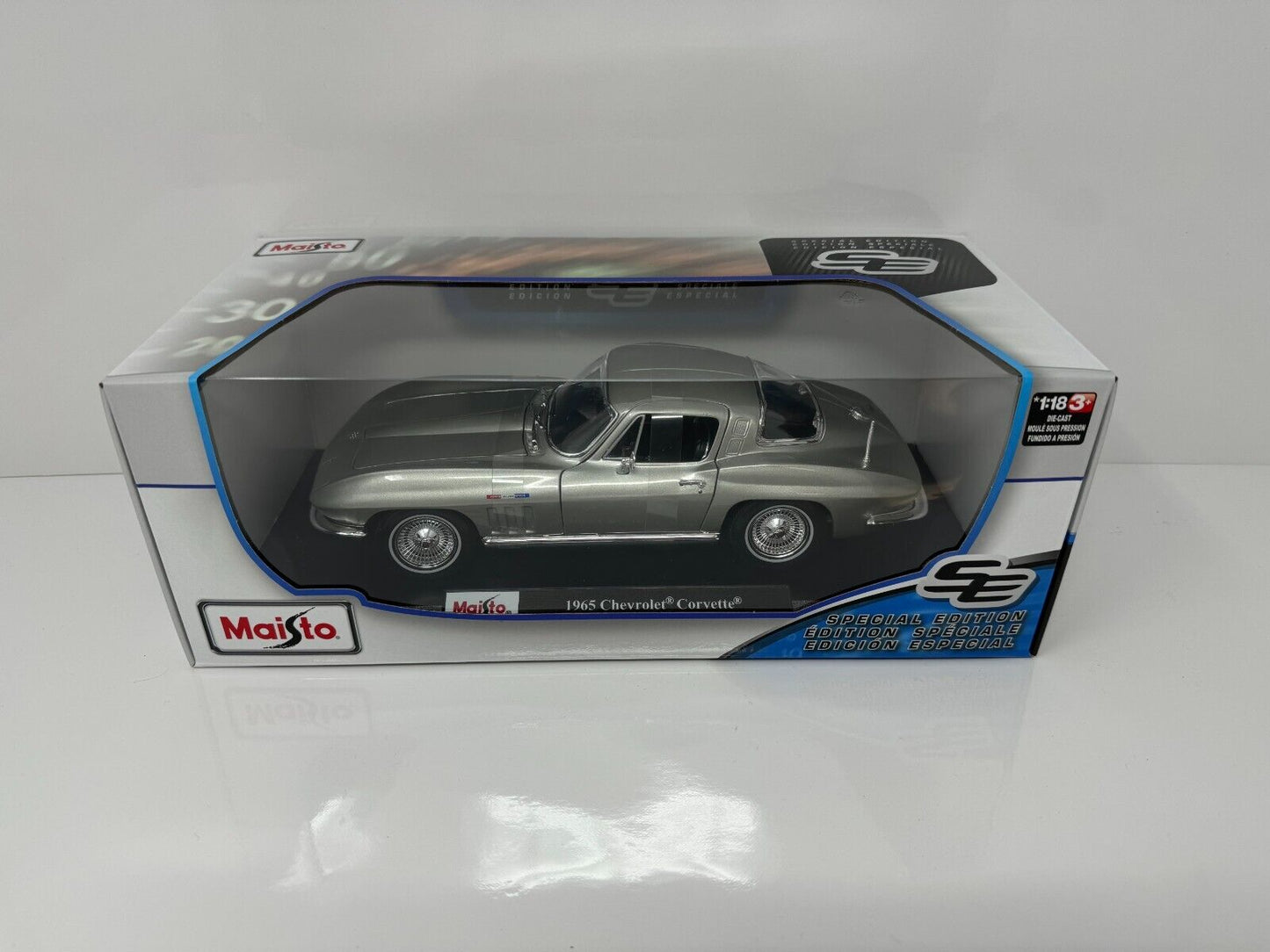 Maisto 1965 Chevrolet Corvette Special Edition 1:18 Diecast