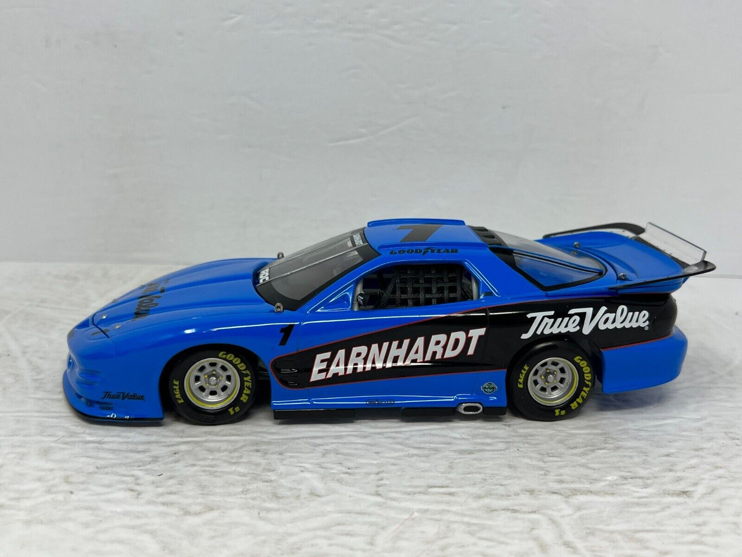 Action Nascar Dale Earnhardt Sr. True Value IROC Firebird Xtreme 1:24 Diecast