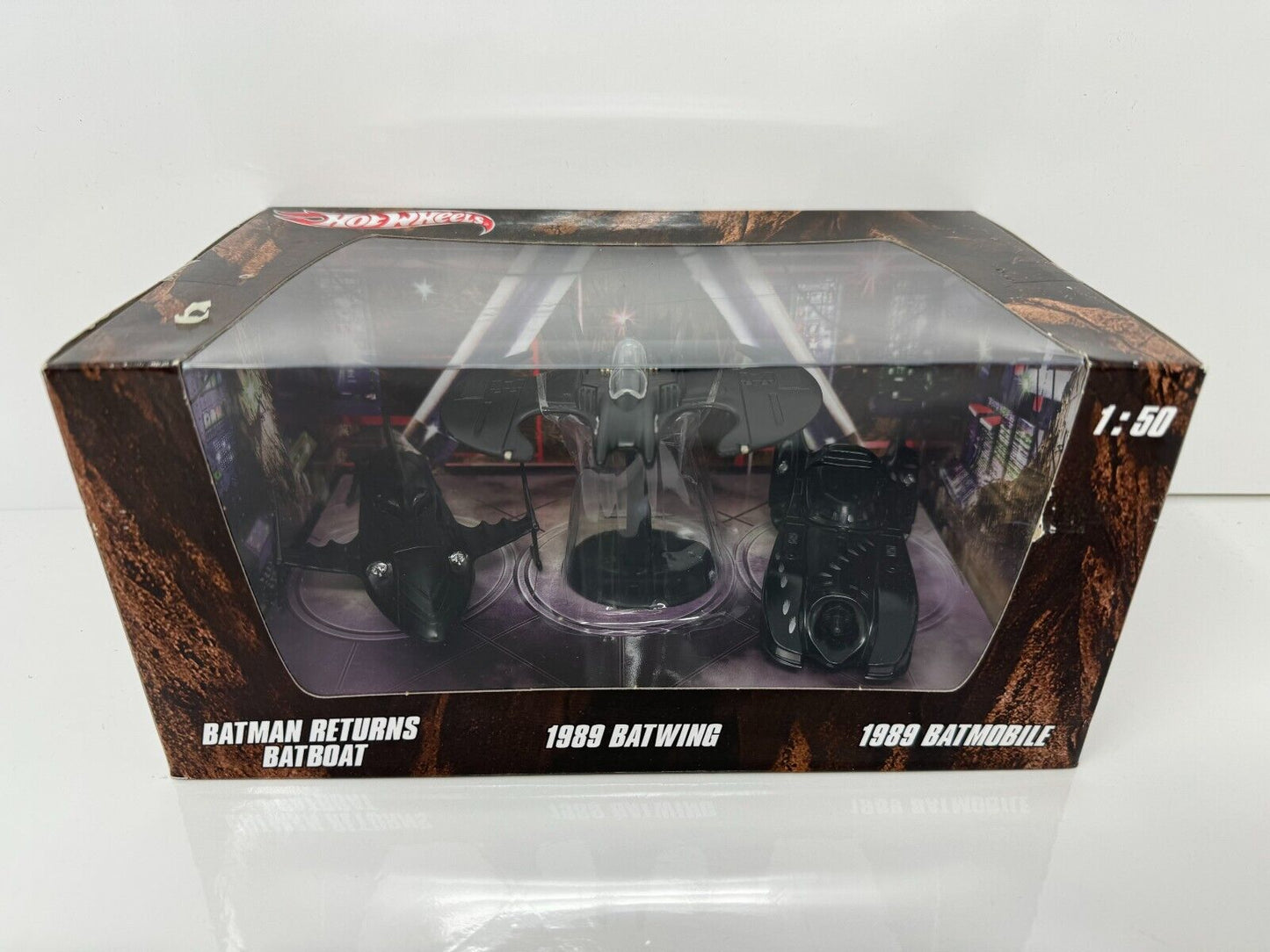 Hot Wheels Batman Begins & Batmobile & Bat-Boat & Bat-Wing 3-Pack 1:50 Diecast