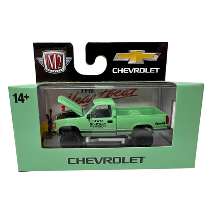 M2 Machines 1993 Chevrolet Silverado 1500 4x4 1:64 Diecast