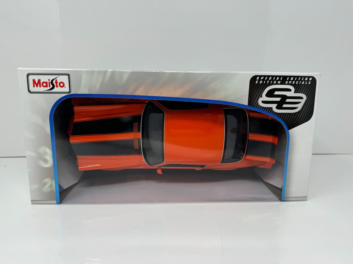 Maisto 1971 Chevrolet Camaro Special Edition 1:18 Diecast Orange