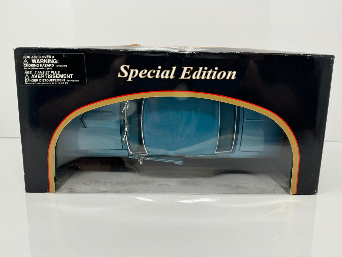 Maisto 1965 Pontiac GTO Hurst Special Edition 1:18 Diecast Blue Color