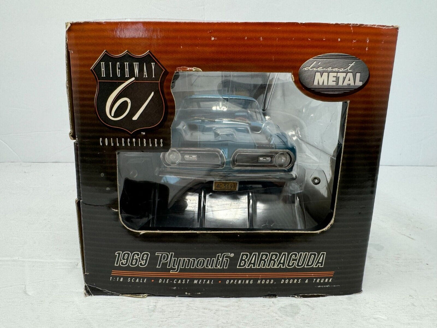 Highway 61 Collectibles 1969 Plymouth Barracuda 340 1:18 Diecast