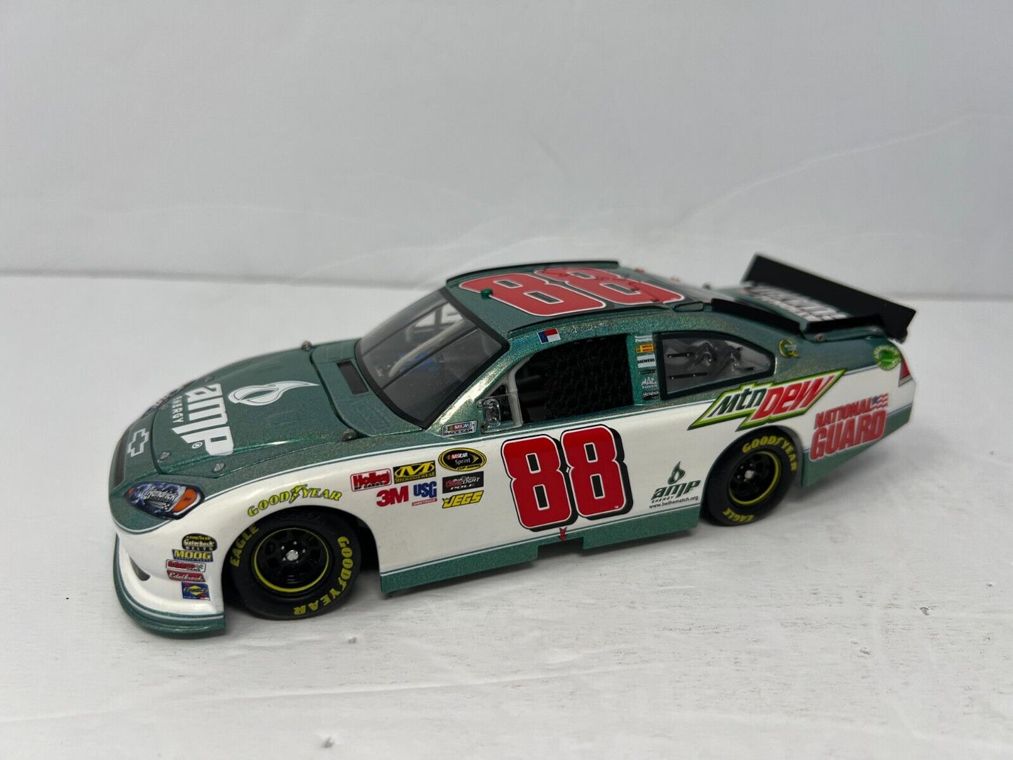 Lionel Nascar #88 Dale Earnhardt Jr. AMP Energy '11 Chevy Flashcoat 1:24 Diecast