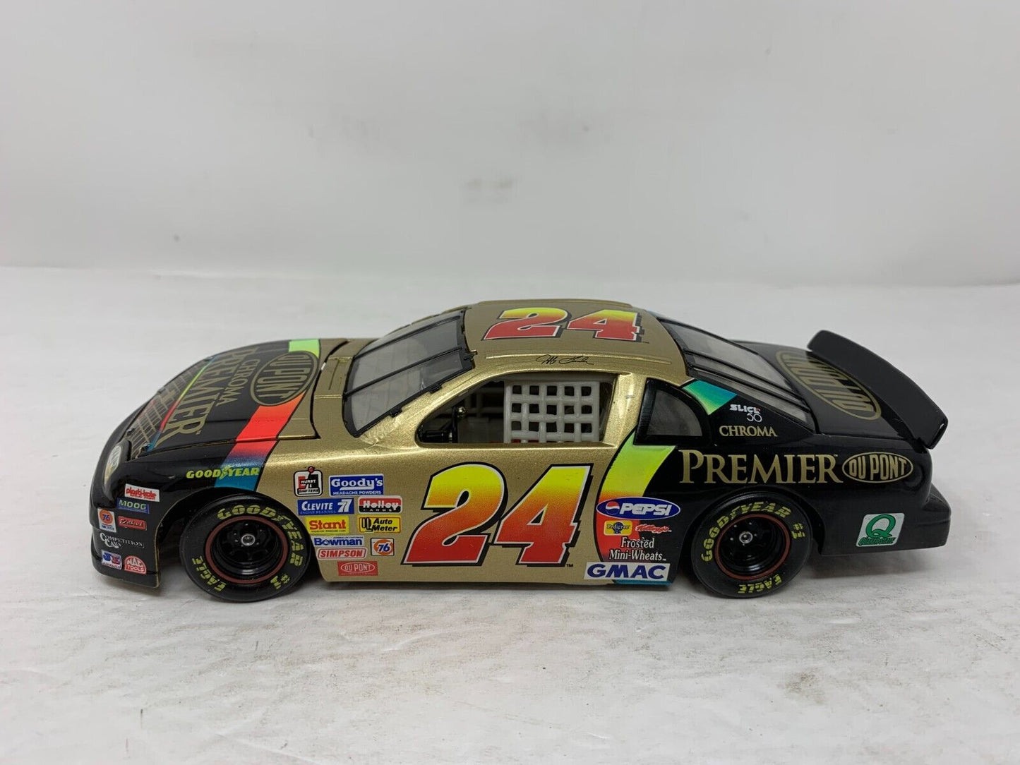 Action Nascar RCCA #24 Jeff Gordon DuPont Chroma Premier 1997 Chevy 1:24 Diecast