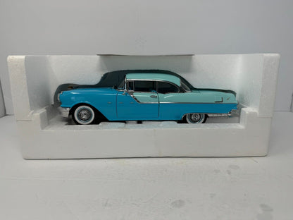 Sun Star 1955 Pontiac Star Chief Hard Top Platinum Collection 1:18 Diecast