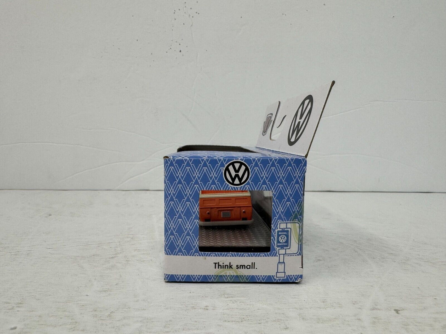 M2 Machines 1960 VW Volkswagen Single Cab Truck 1:64 Diecast