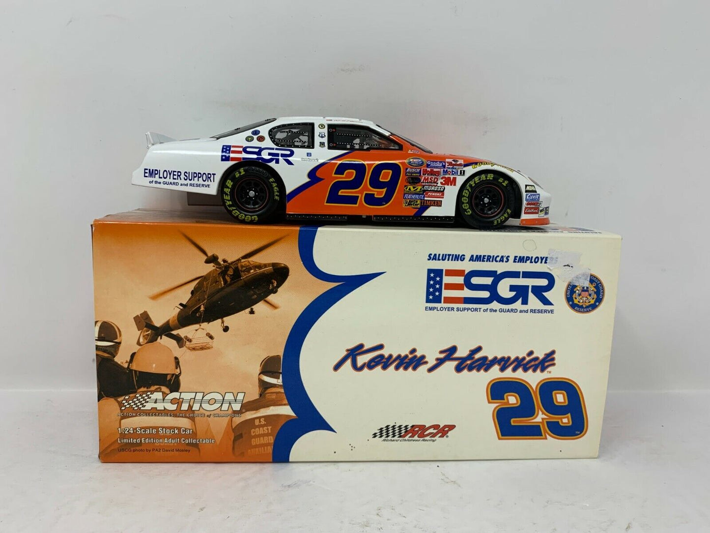 Action Nascar #29 Kevin Harvick ESGR Coast Guard 2004 Chevrolet 1:24 Diecast