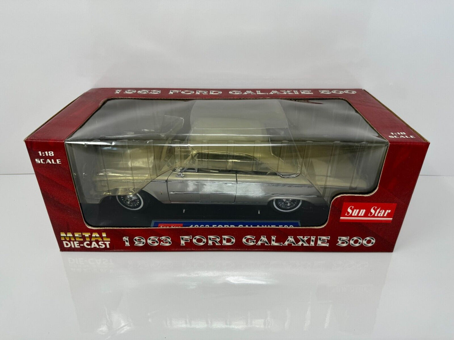 Sun Star 1963 Ford Galaxie 500 Hard Top 1:18 Diecast