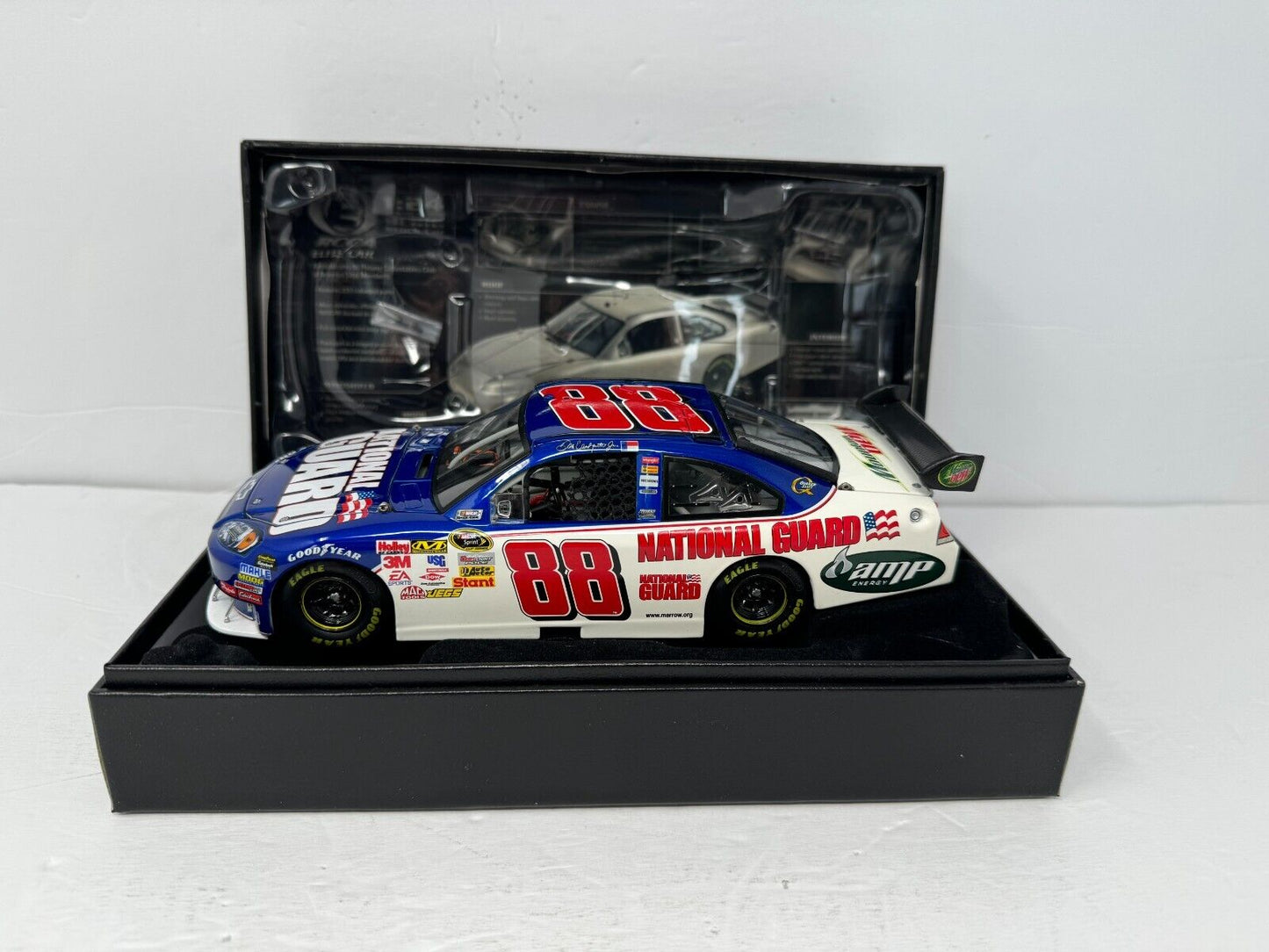 Action Nascar Elite #88 Dale Earnhardt Jr. National Guard Impala 1:24 Diecast