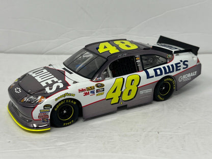 Lionel Nascar #48 Jimmie Johnson Lowe's 2011 Chevy Impala Gunmetal 124 Diecast