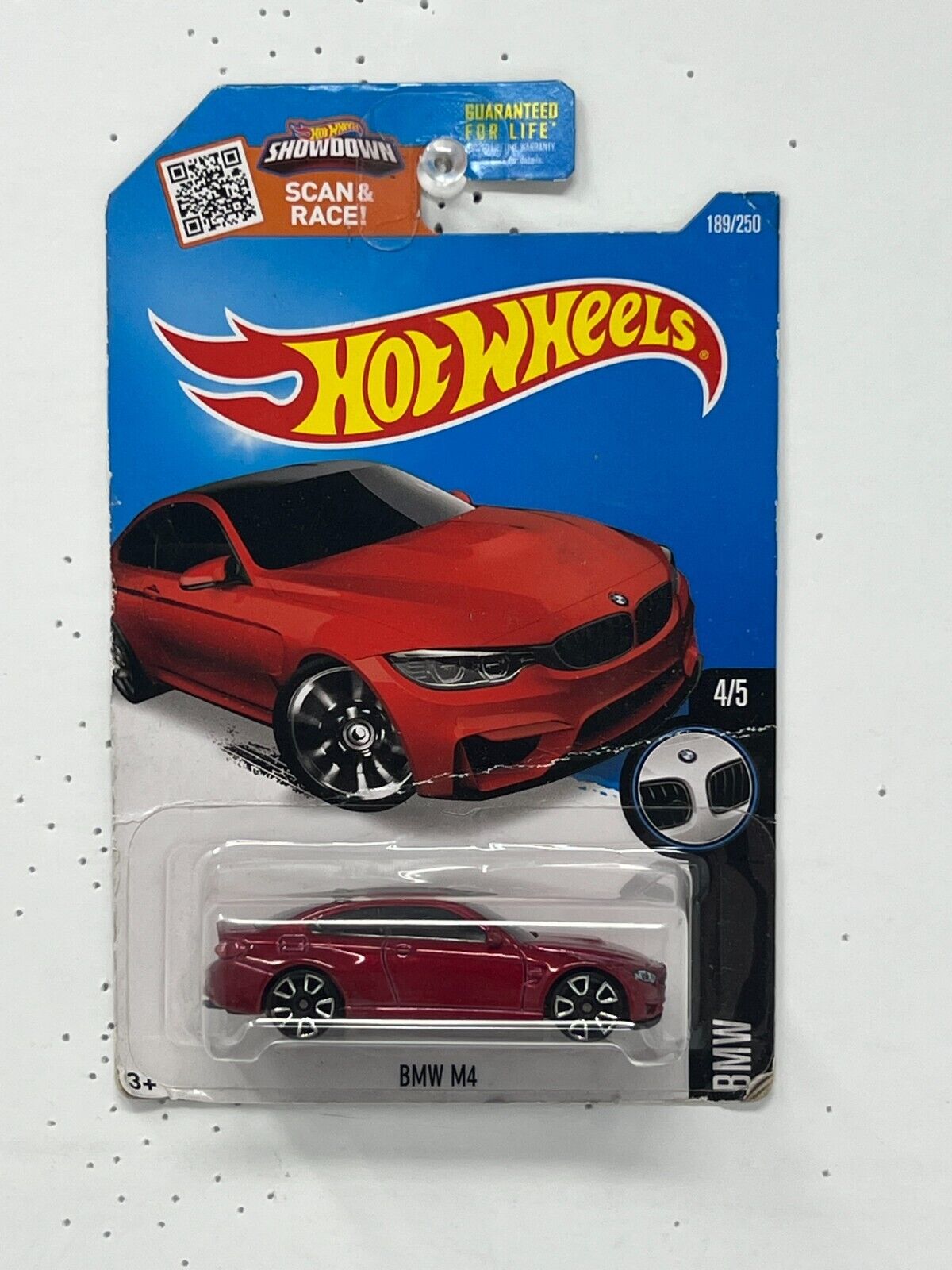 Hot Wheels BMW M4 1:64 Diecast Scan & Race!