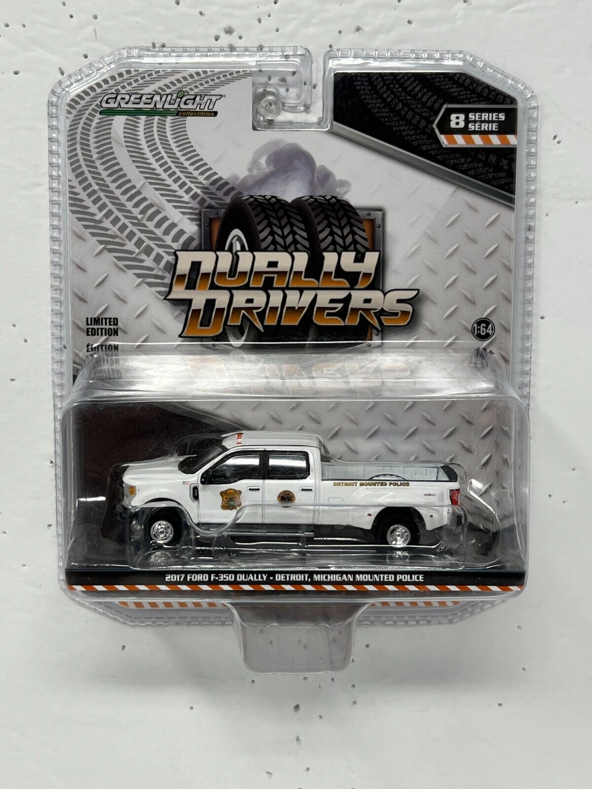 Greenlight Dually Drivers 2017 Ford F-350 Dually 1:64 Diecast