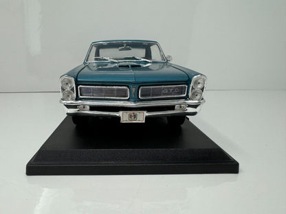 Maisto 1965 Pontiac GTO Hurst Special Edition 1:18 Diecast Blue Color