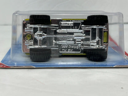 Hot Wheels Race World Desert 1956 Chevrolet Flashsider Truck 1:64 Diecast