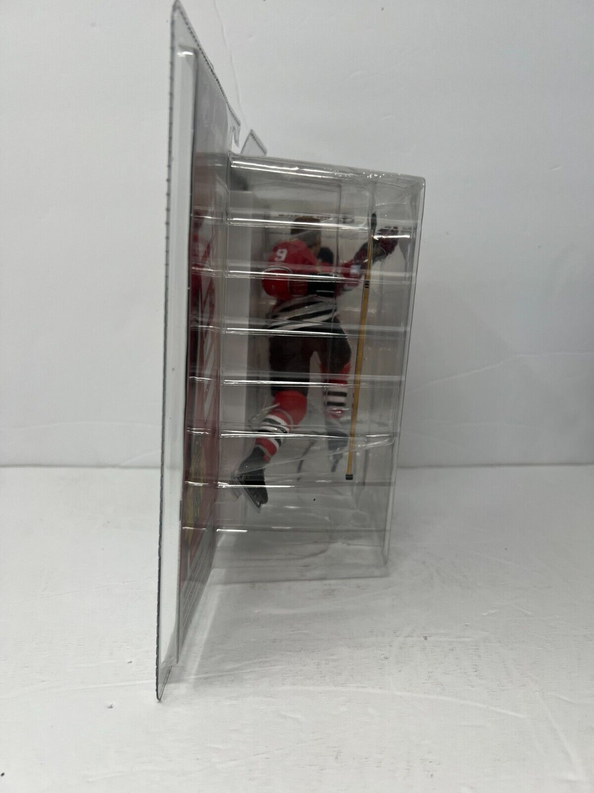 Mcfarlane NHL Legends Series 4 Bobby Hull Chicago Blackhawks (Red) Jersey Figure