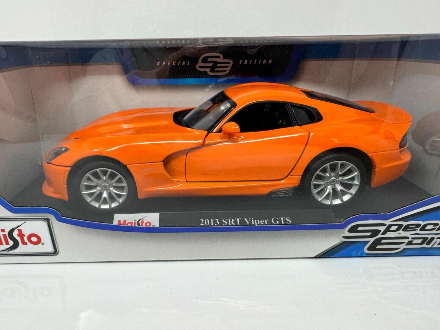 Maisto 2013 Dodge SRT Viper GTS Special Edition 1:18 Diecast