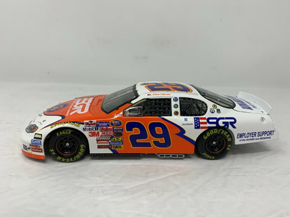 Action Nascar #29 Kevin Harvick ESGR Coast Guard 2004 Chevrolet 1:24 Diecast