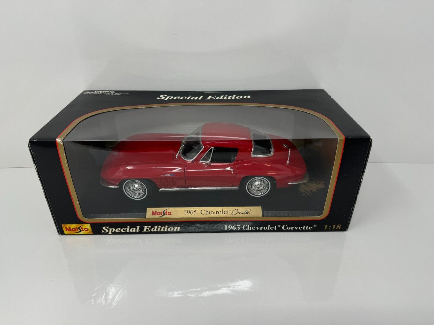 Maisto 1965 Chevrolet Corvette Special Edition 1:18 Diecast Red Color