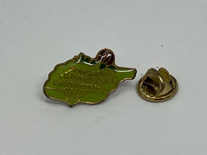 Chattanooga Nashville Tennessee Rose Souvenir Cities & States Lapel Pin P1