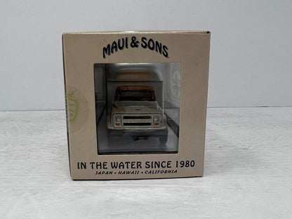 M2 Machines Maui & Sons C60 Truck & 1958 Chevy Apache Stepside 1:64 Diecast