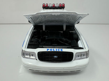 Greenlight NYPD Police Department Ford Crown Victoria Interceptor 1:18 Diecast