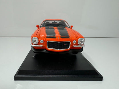 Maisto 1971 Chevrolet Camaro Special Edition 1:18 Diecast Orange