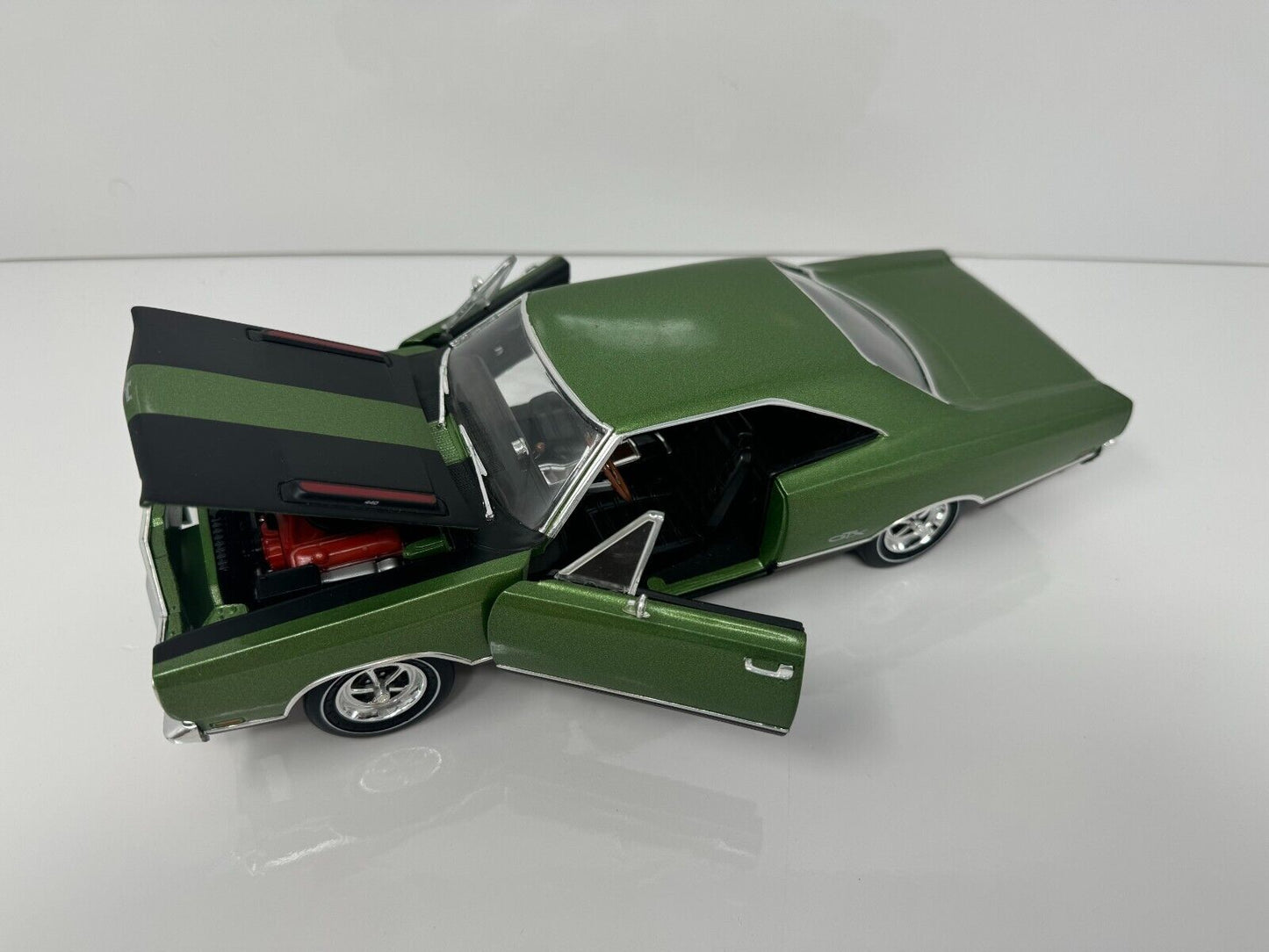 Ertl American Muscle Auto Meter 1969 Plymouth GTX Hobby Edition 1:18 Diecast