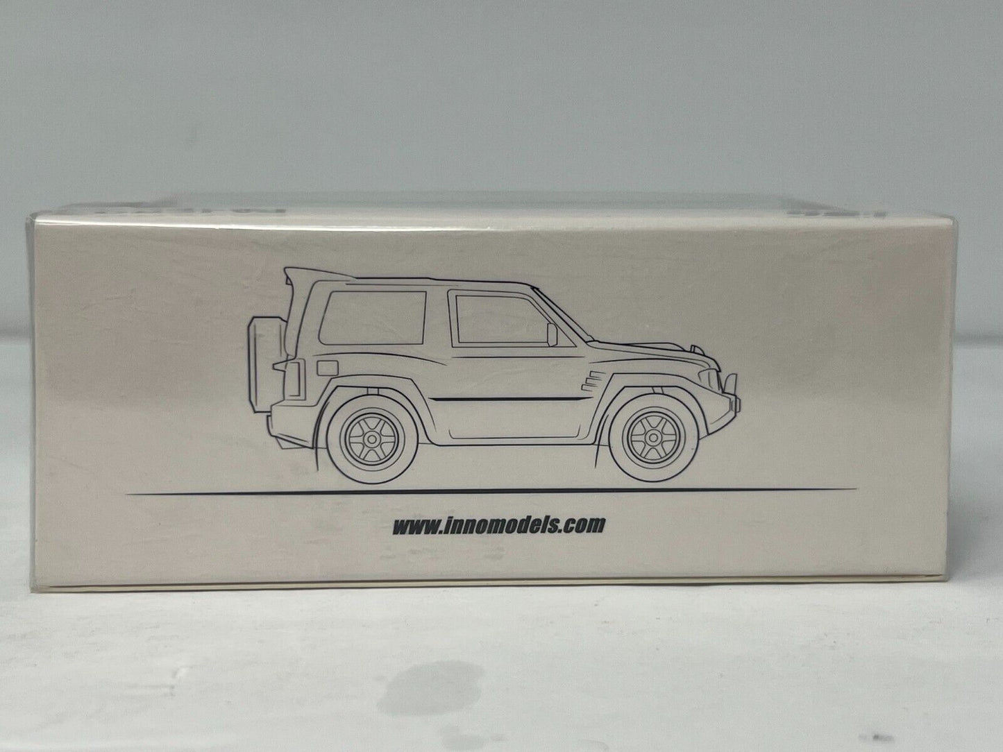 Innovative Service Mitsubishi Pajero Evolution 1:64 Diecast