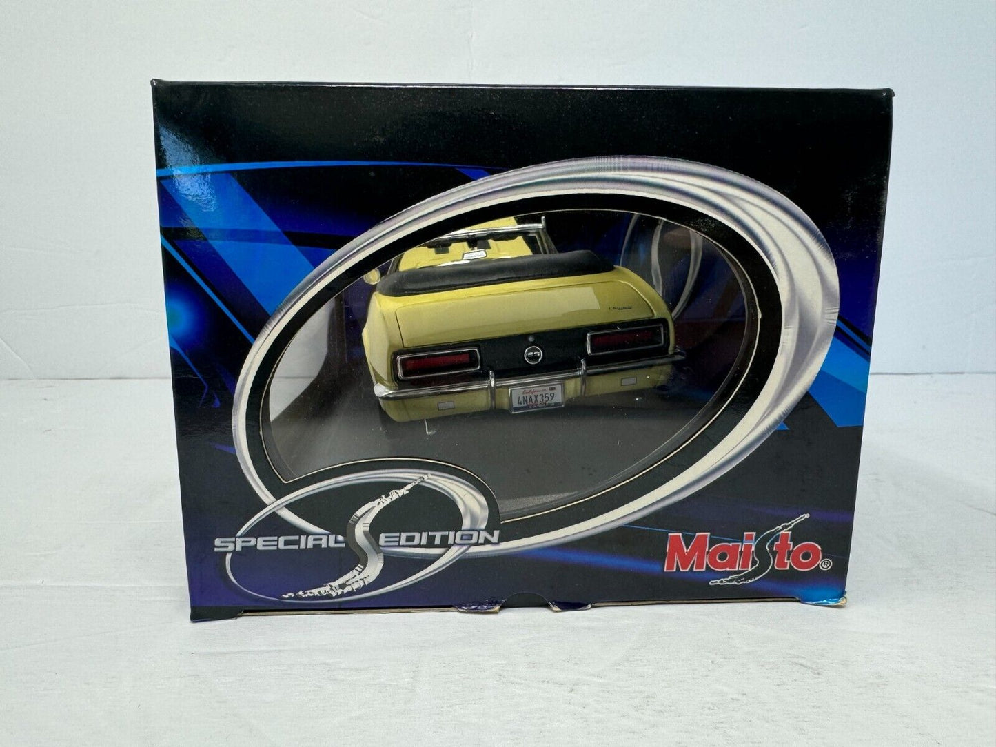 Maisto 1967 Chevrolet Camaro SS 396 Convertible Special Edition 1:18 Diecast