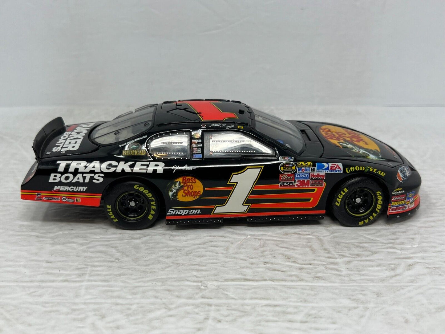 Action Nascar #1 Martin Truex Jr. Bass Pro GM Dealers 2007 1:24 Diecast 1 of 600