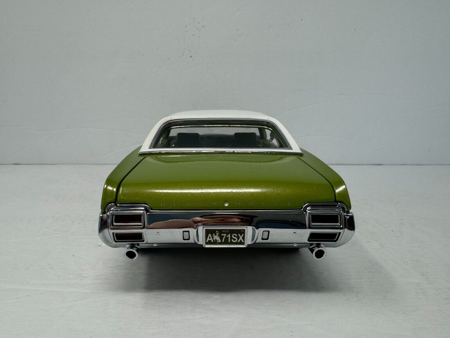 Exact Detail Replicas 1971 Oldsmobile Cutlass Supreme SX 1:18 Diecast