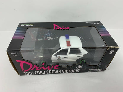 Greenlight Hollywood Drive 2001 Ford Crown Victoria Green Machine 1:24 Diecast