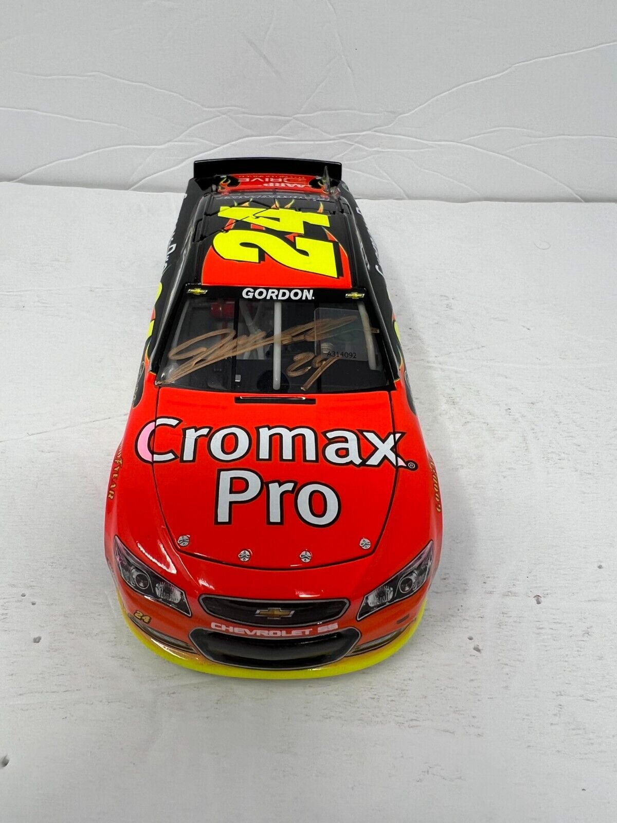 Lionel Nascar #24  Jeff Gordon Cromax Pro 2013 Chevrolet 1:24 Auto Hologram COA