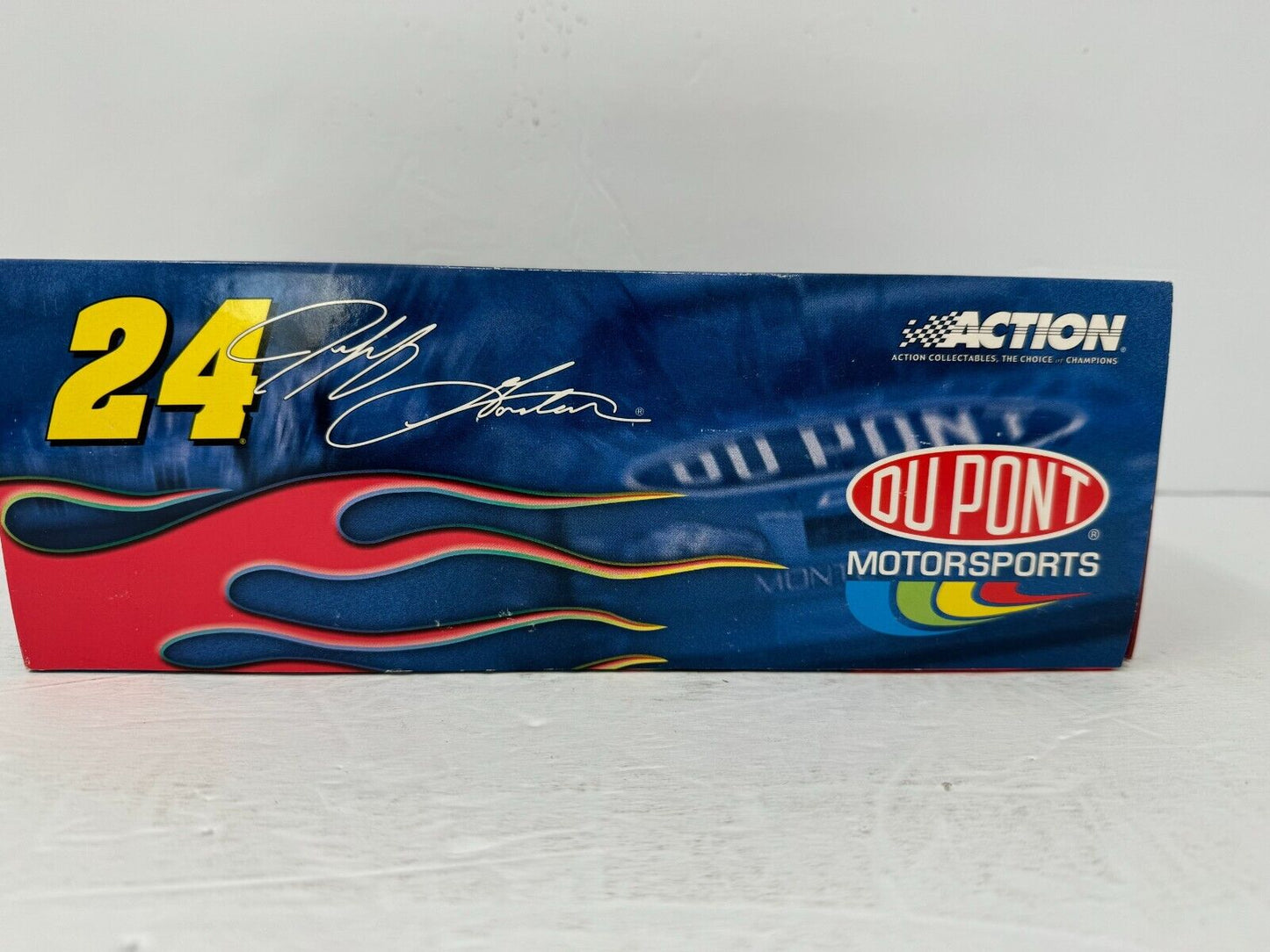 Action Nascar #24 Jeff Gordon DuPont 2003 Chevrolet Monte Carlo 1:24 Diecast