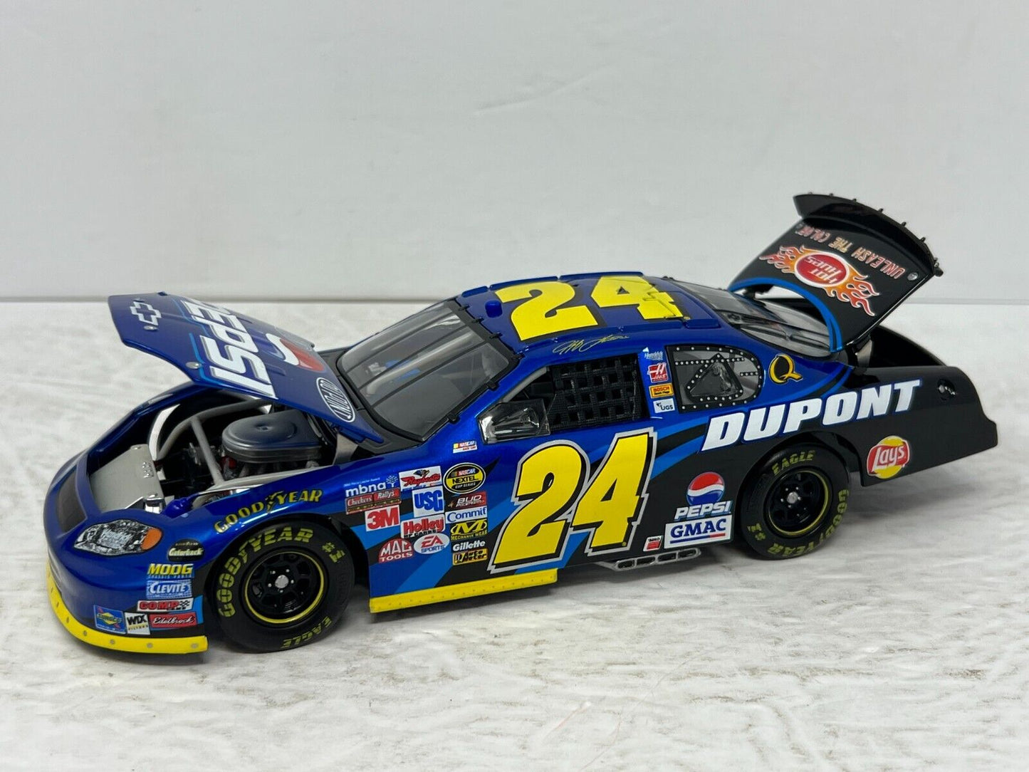 Action Nascar #24 Jeff Gordon DuPont Pepsi GM Dealer Chevy 1:24 Diecast 1 of 720