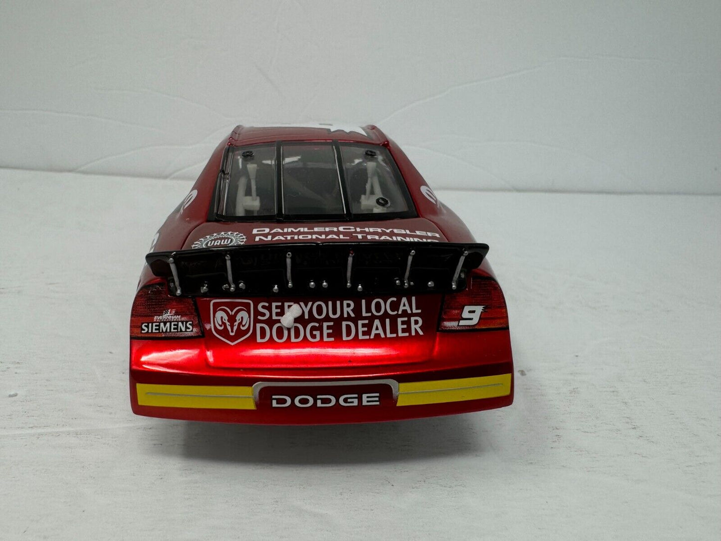 Action Nascar #9 Kasey Kahne Nextel ROTY 2004 Dodge Intrepid 1:24 Diecast Signed