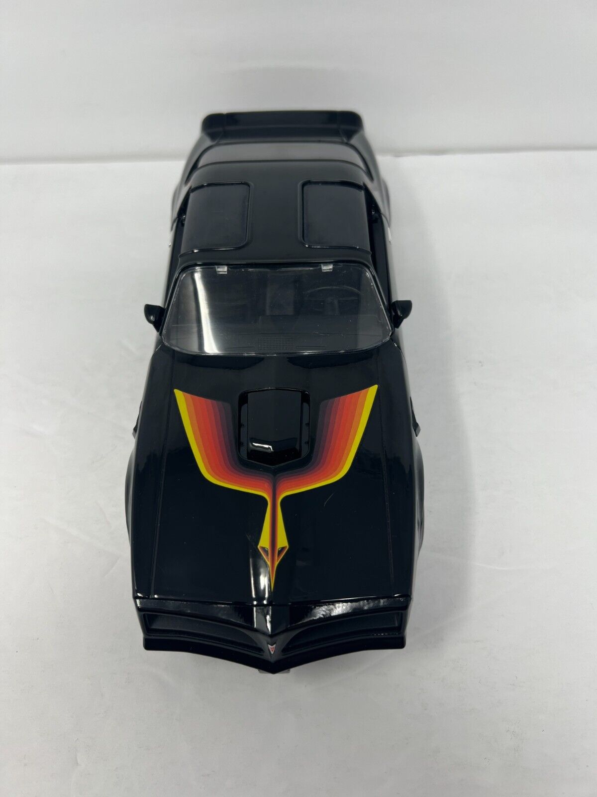 Greenlight 1977 Pontiac Trans Am Starlite Black & Golden Eagle Hood 1:18 Diecast