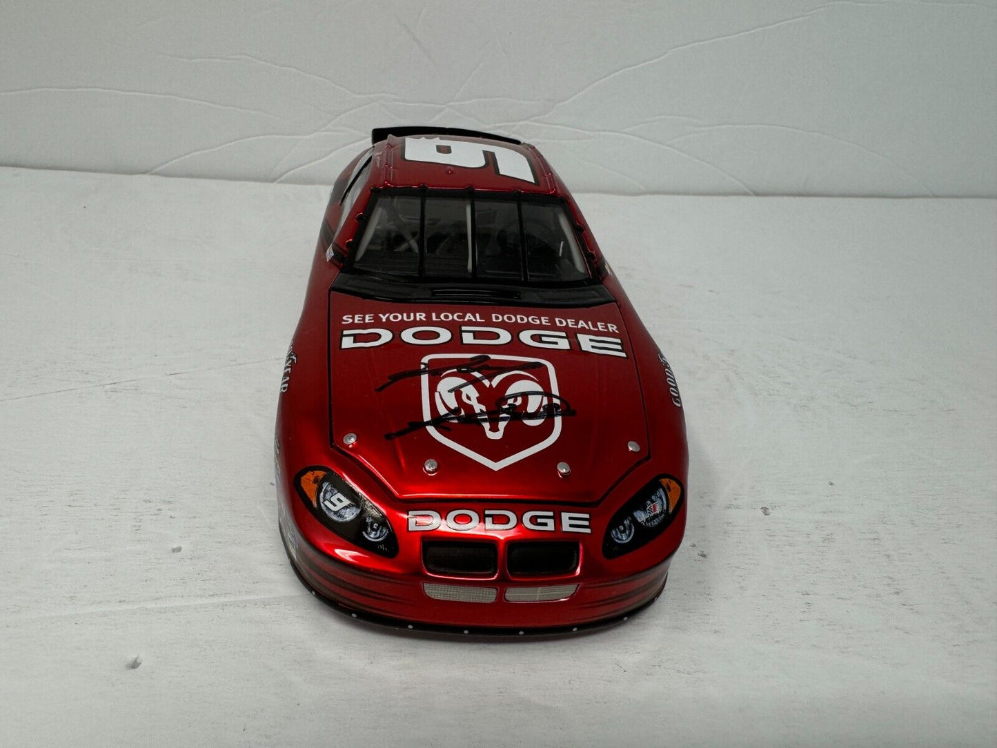 Action Nascar #9 Kasey Kahne Nextel ROTY 2004 Dodge Intrepid 1:24 Diecast Signed