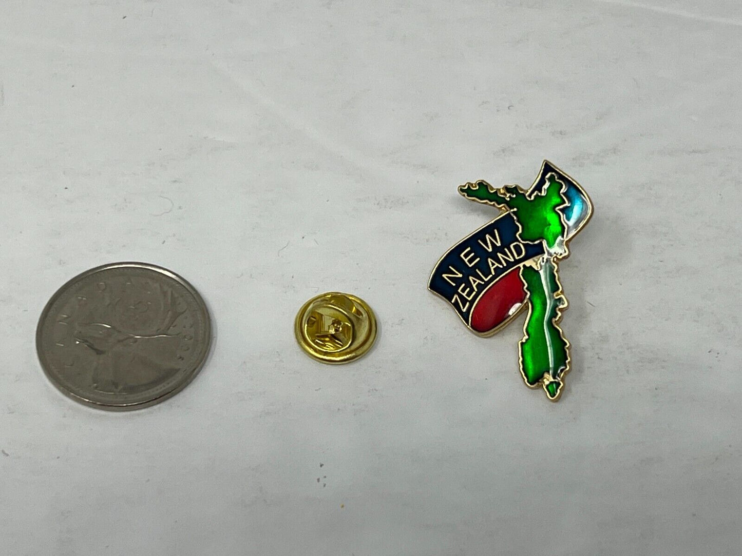 New Zealand Map Cities & States Lapel Pin CPS2