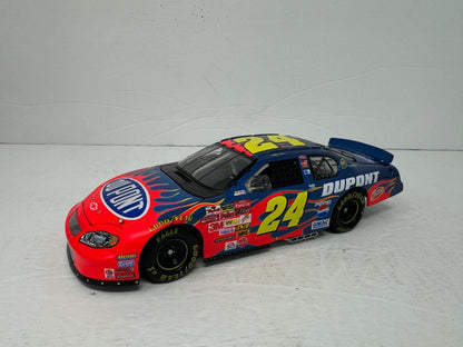 Action Nascar #24 Jeff Gordon DuPont 2003 Chevrolet Monte Carlo 1:24 Diecast