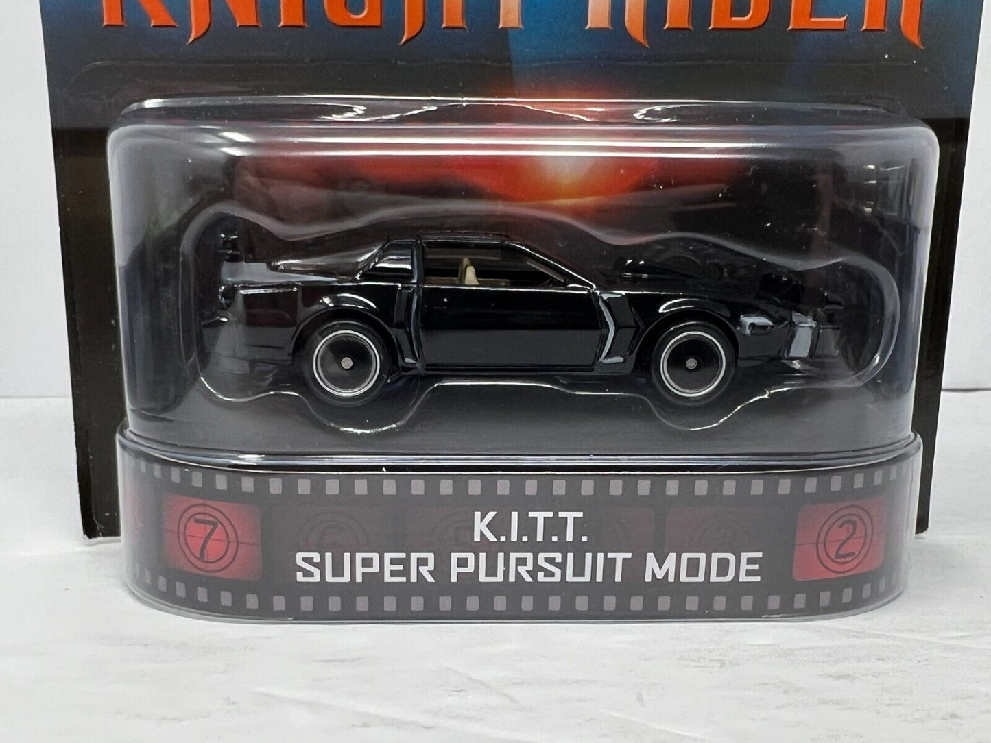 Hot Wheels Retro Entertainment Knight Rider K.I.T.T. Super Pursuit 1:64 Diecast