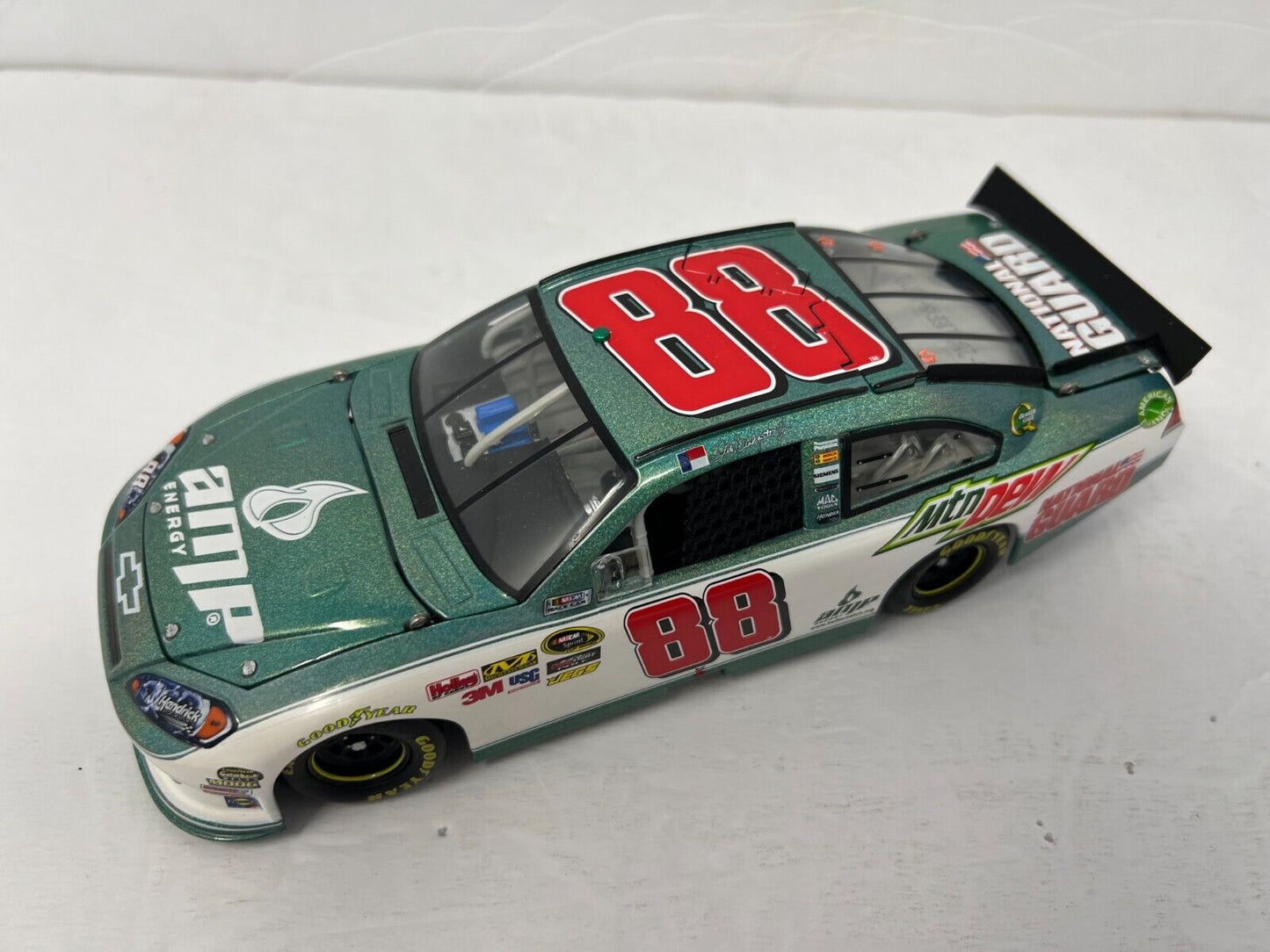 Lionel Nascar #88 Dale Earnhardt Jr. AMP Energy '11 Chevy Flashcoat 1:24 Diecast