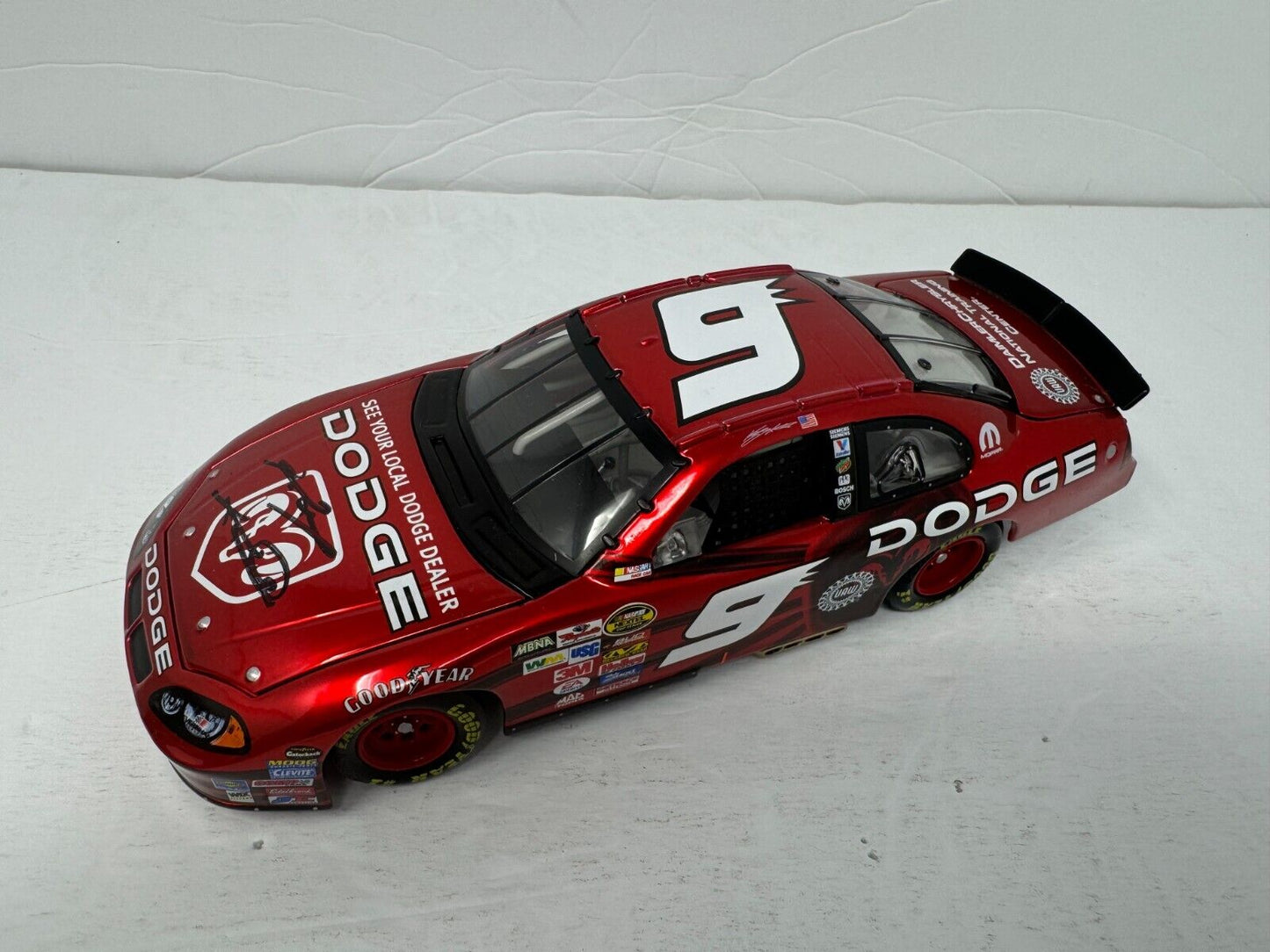 Action Nascar #9 Kasey Kahne Nextel ROTY 2004 Dodge Intrepid 1:24 Diecast Signed