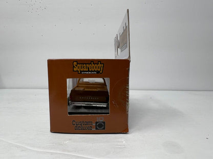 M2 Machines Squarebody 1979 Chevrolet Custom Deluxe 10-C-Minus 1:64 Diecast