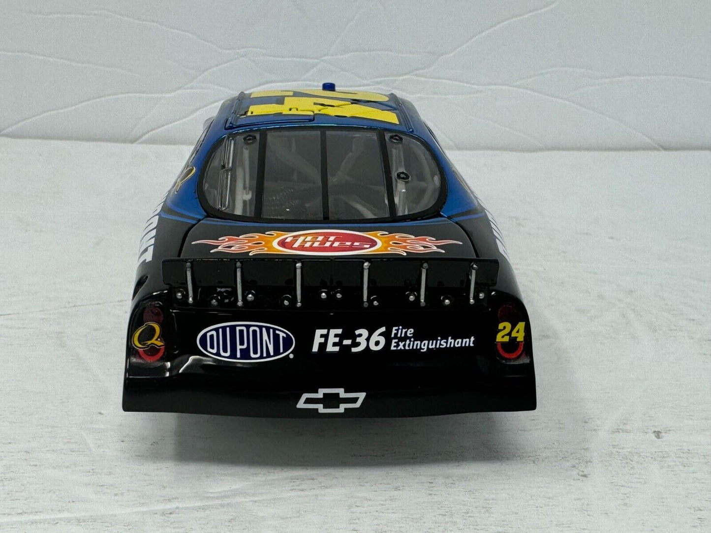 Action Nascar #24 Jeff Gordon Pepsi 2005 Monte Carlo Color Chrome 1:24 Diecast