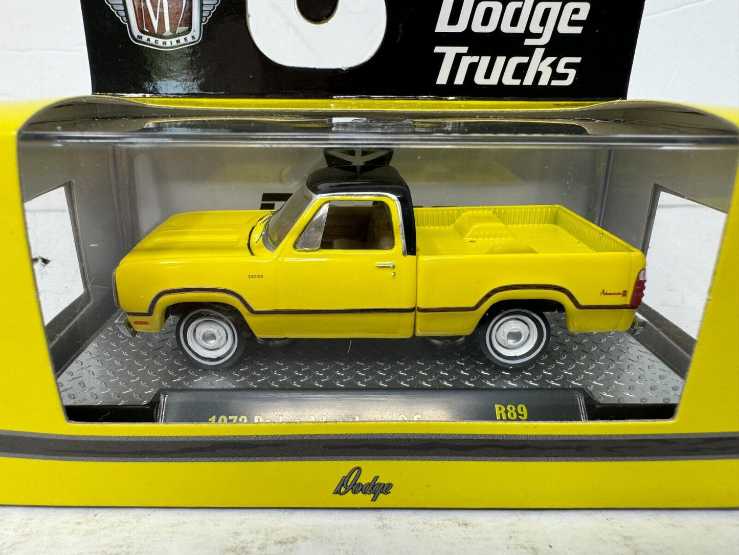 M2 Machines 1972 Dodge Adventurer S.E. 1:64 Diecast